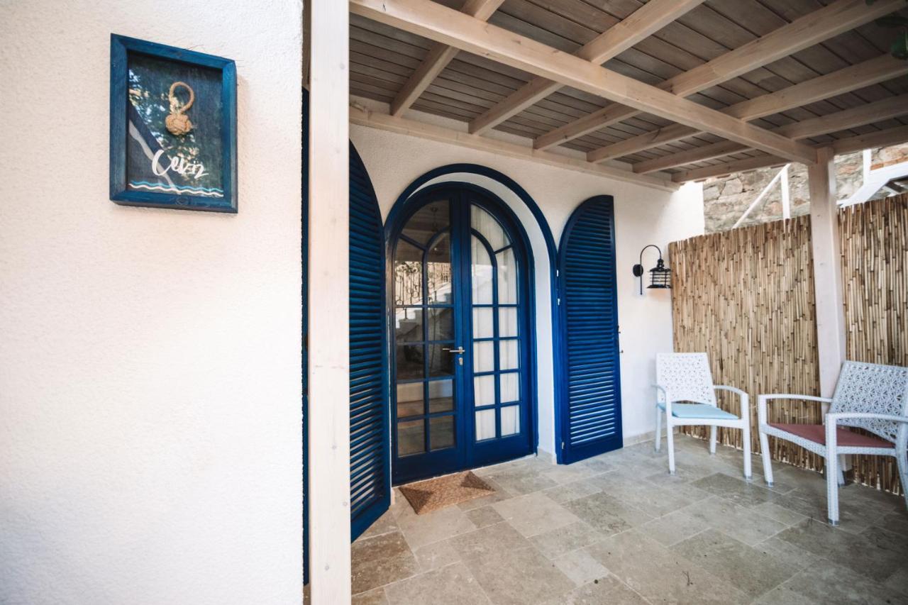 Bueyuekada Loc'Ada Hotel Prinseneilanden Buitenkant foto