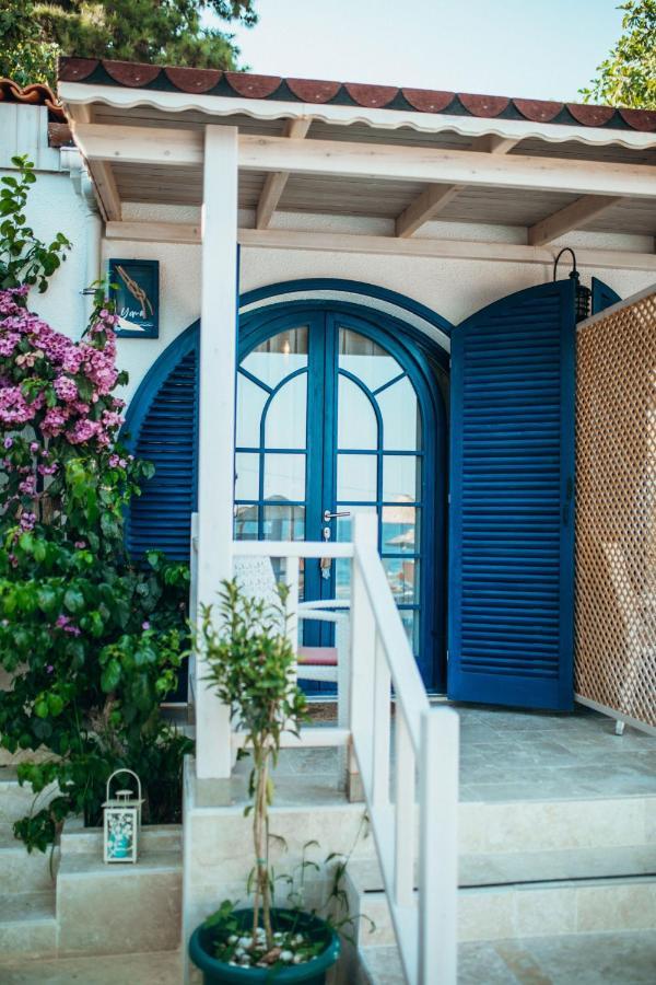 Bueyuekada Loc'Ada Hotel Prinseneilanden Buitenkant foto