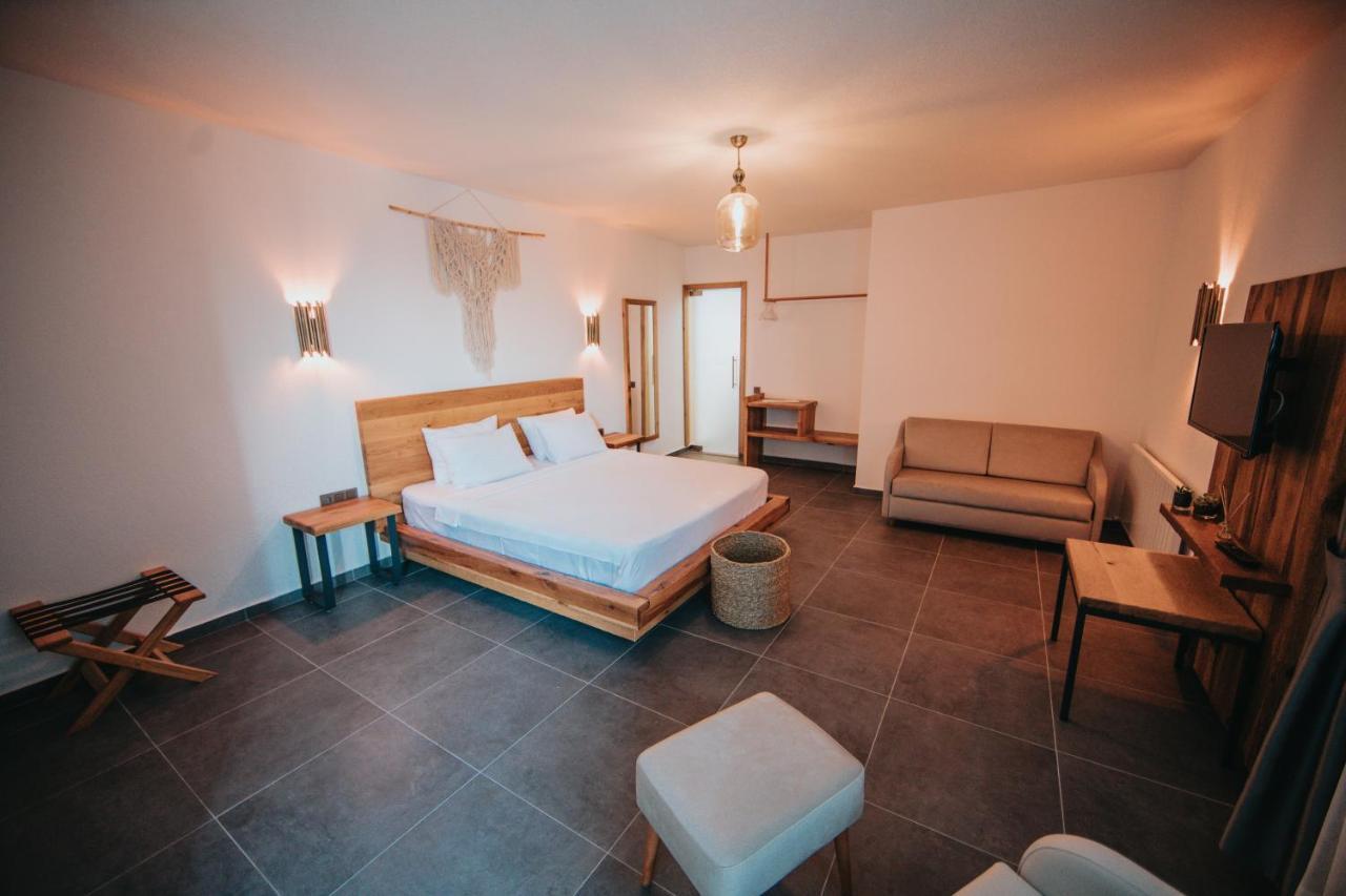 Bueyuekada Loc'Ada Hotel Prinseneilanden Buitenkant foto