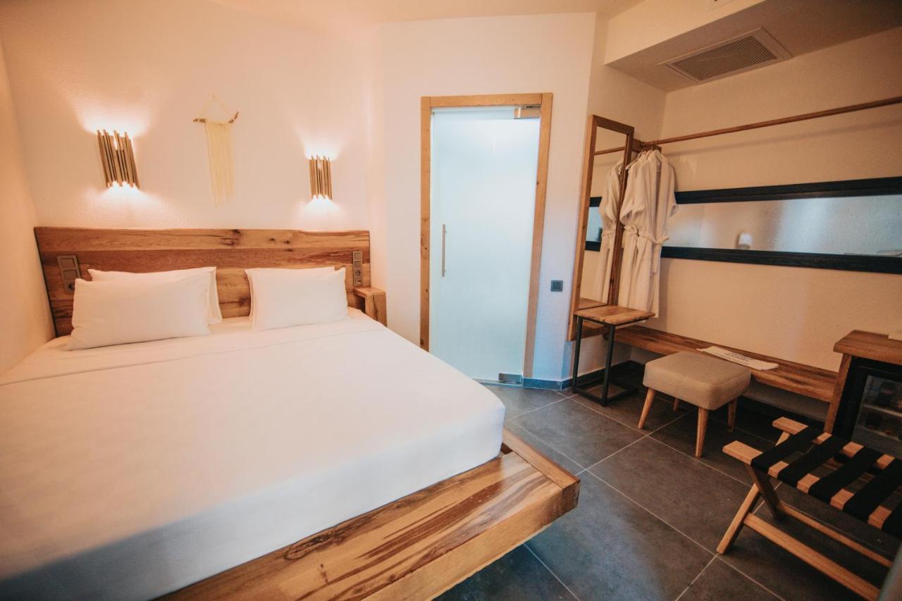 Bueyuekada Loc'Ada Hotel Prinseneilanden Buitenkant foto
