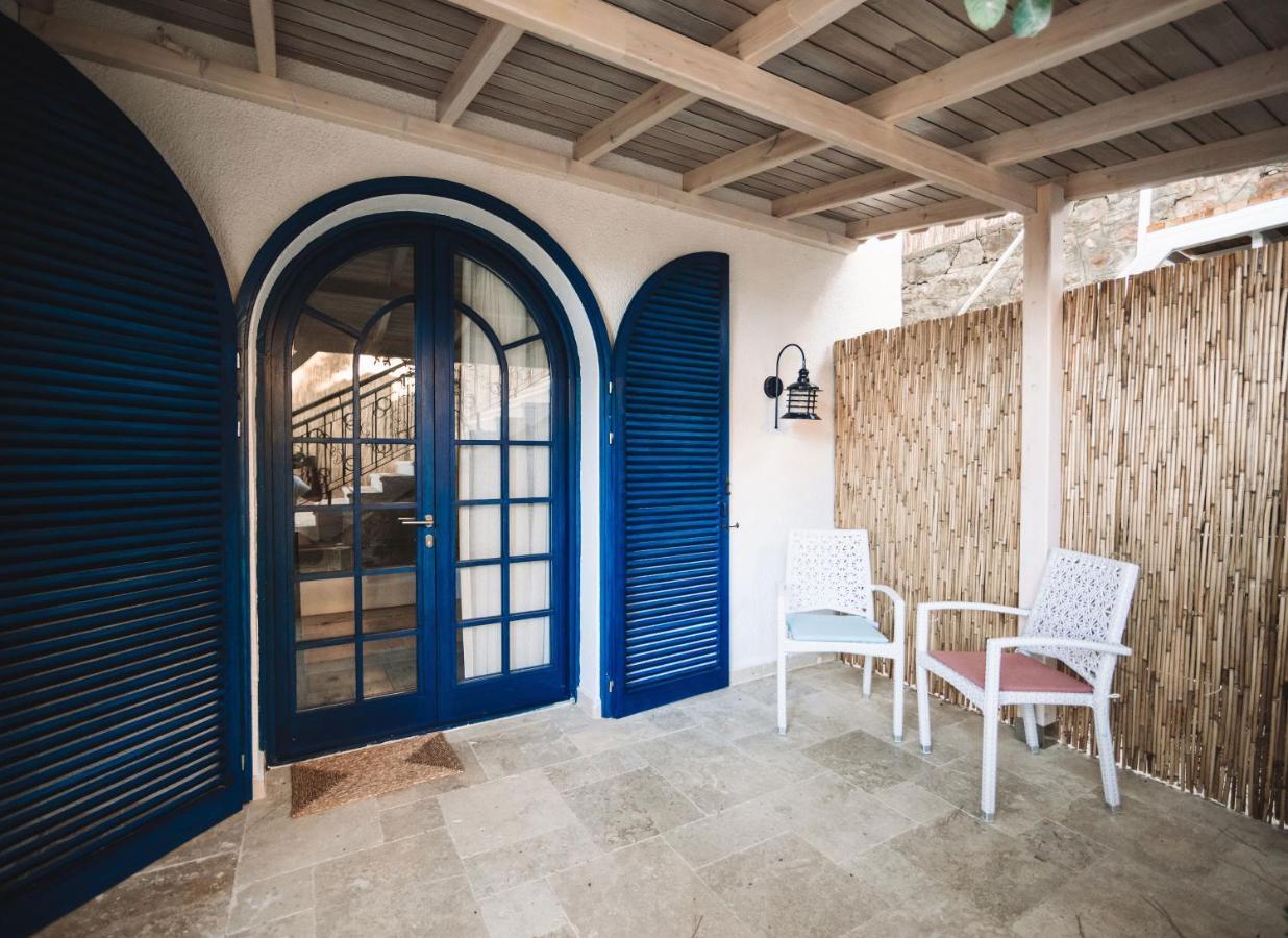 Bueyuekada Loc'Ada Hotel Prinseneilanden Buitenkant foto
